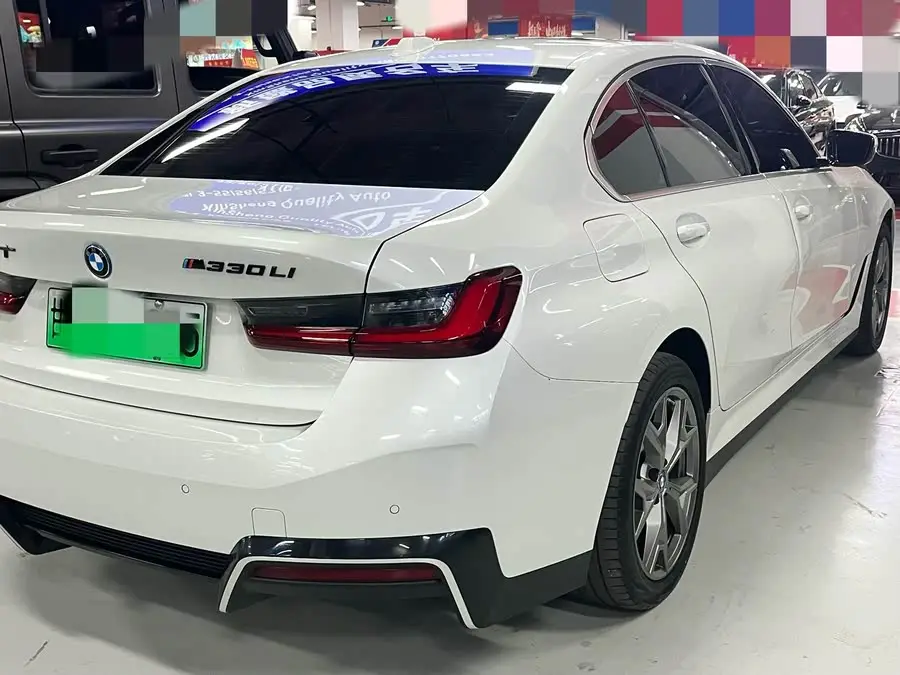 بي إم دبليو i3 2024 eDrive 35 L