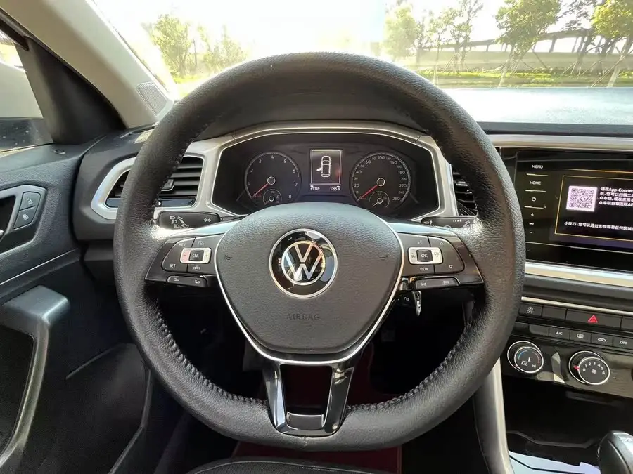 T-ROC 2022 Model 280 TSI DSG Two-Wheel Drive Elite PLUS