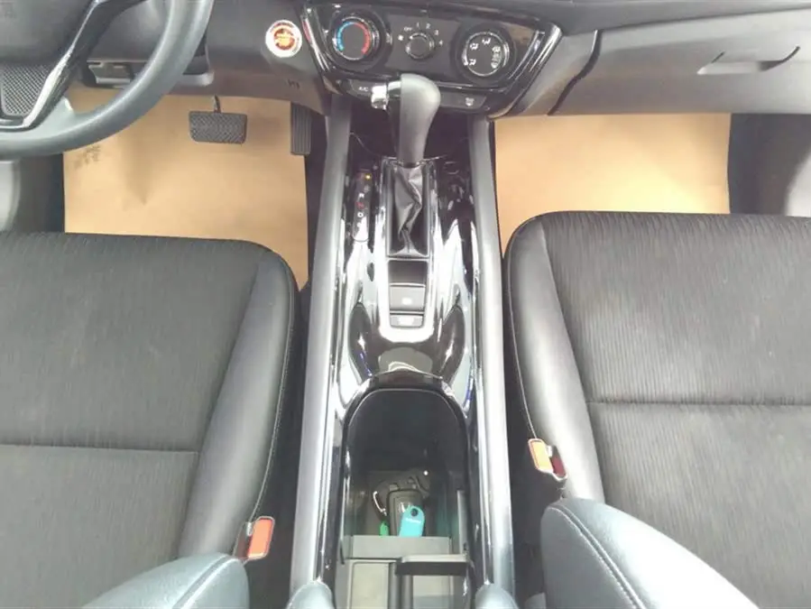 هوندا HR-V 2020 1.5 لتر CVT الفاخرة