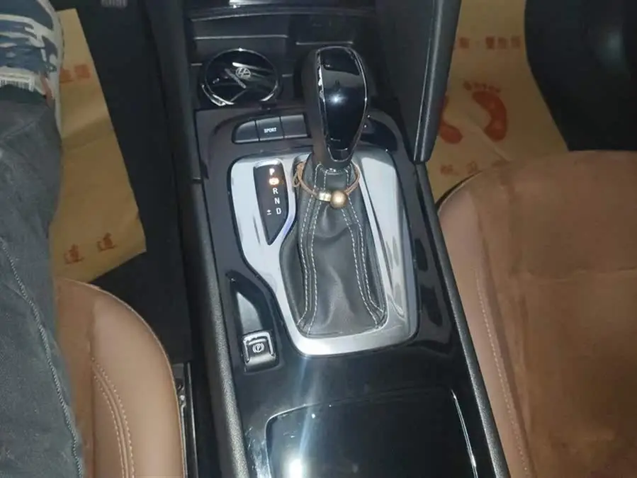 2019 بايك ريجال 20T الطراز النخبوي الوطني VI