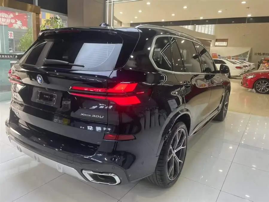 BMW X5 2023 xDrive 30Li Luxury M Sport Package