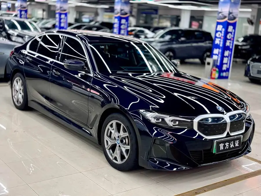BMW i3 2022 eDrive 35 L