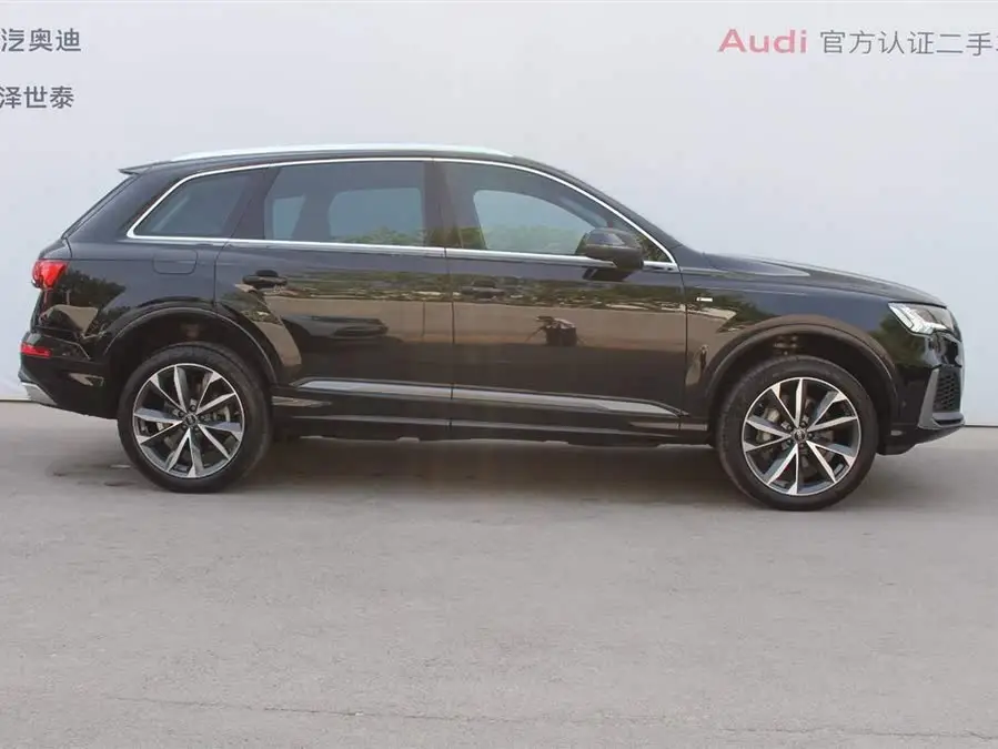 Audi Q7 2023 55 TFSI quattro S line Sport