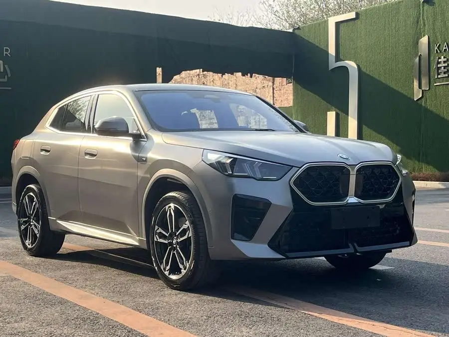 بي إم دبليو X2 (مستورد) 2024 sDrive25i مجموعة M الرياضية