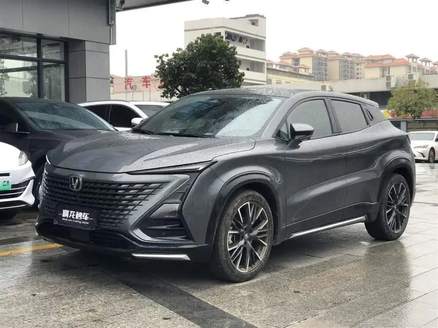 تشونغآن UNI-T طراز 2023 الجيل الثاني 1.5T الفاخر