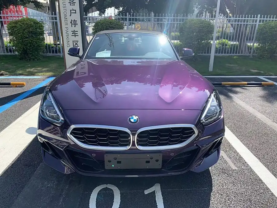 بي إم دبليو Z4 2023 sDrive 25i مجموعة M الرياضية