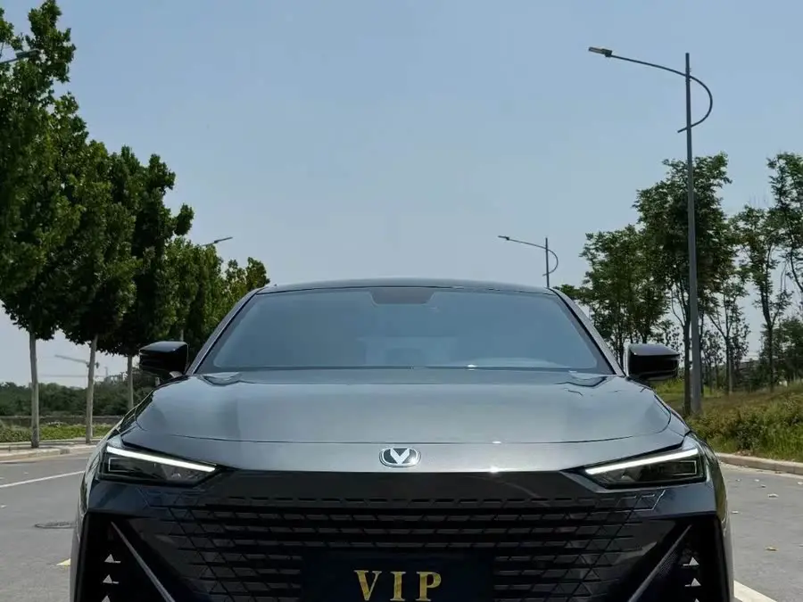 Changan UNI-V 2022 1.5T Premium