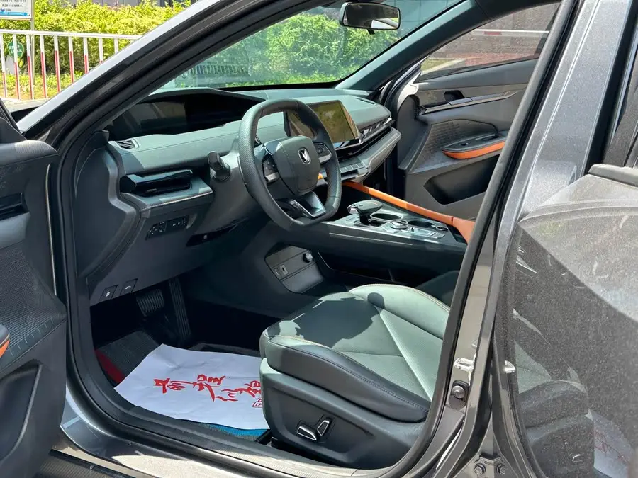 Changan UNI-V 2022 1.5T Premium