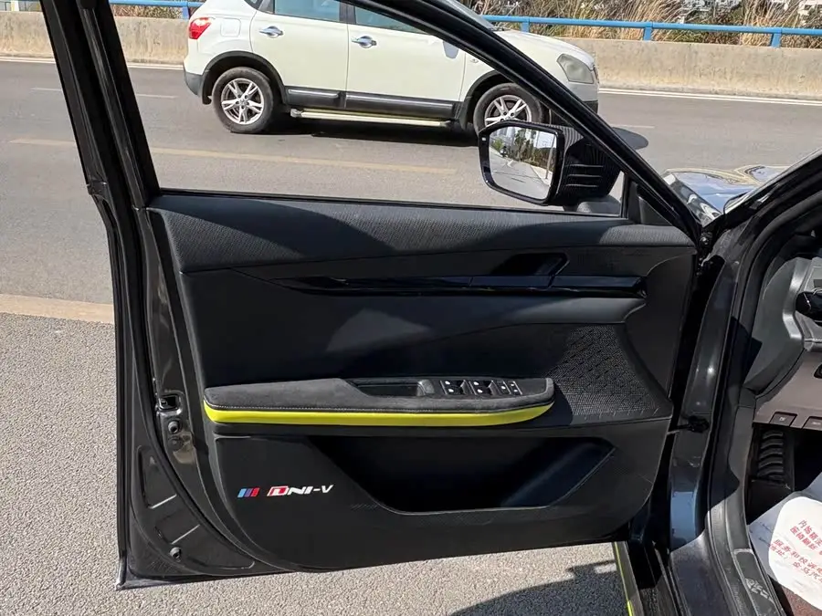 Changan UNI-V 2022 1.5T Sport Edition