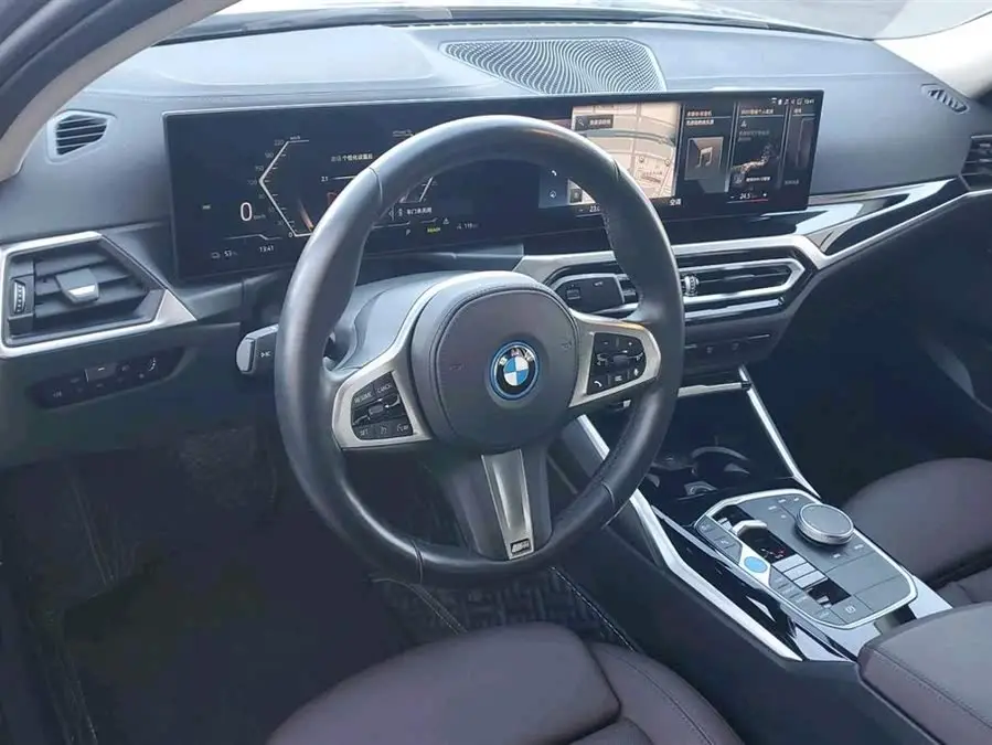 BMW i3 2022 eDrive 35 L