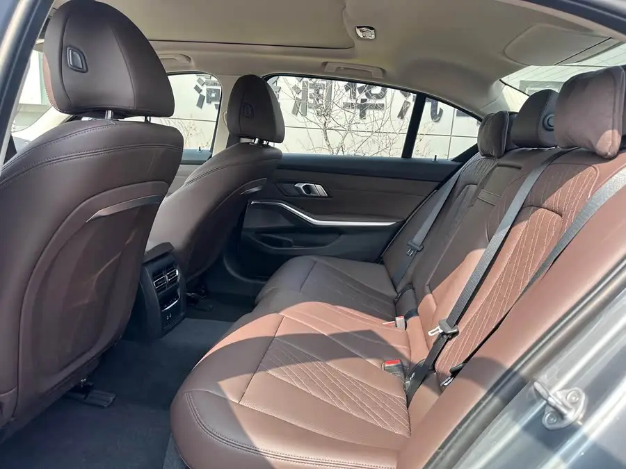 بي إم دبليو i3 2024 eDrive 35 L