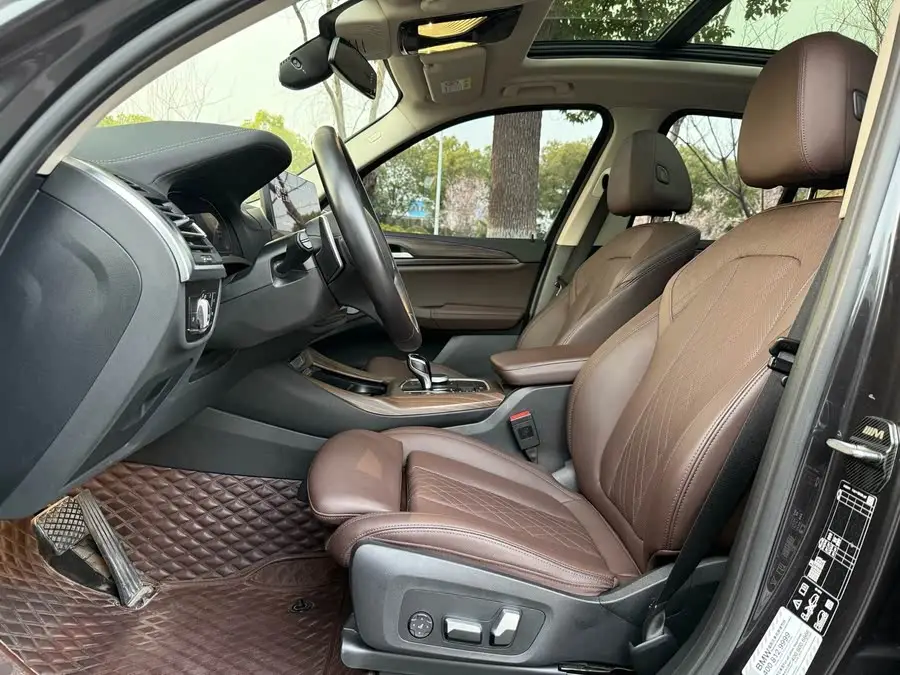 BMW X3 2022 xDrive30i Leading Model M Night Package