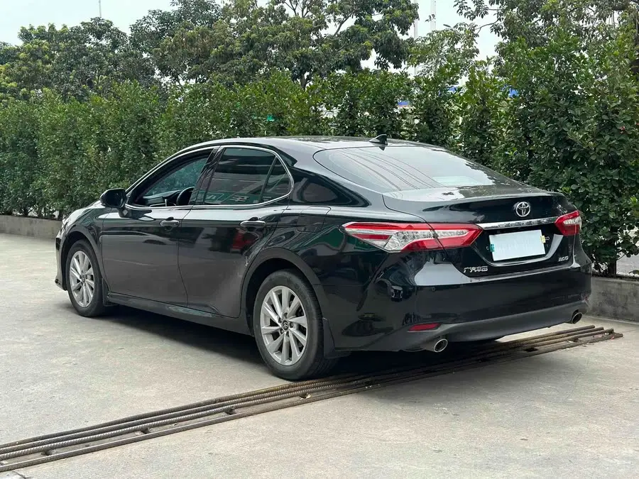 Camry 2021 2.0G Luxury Edition