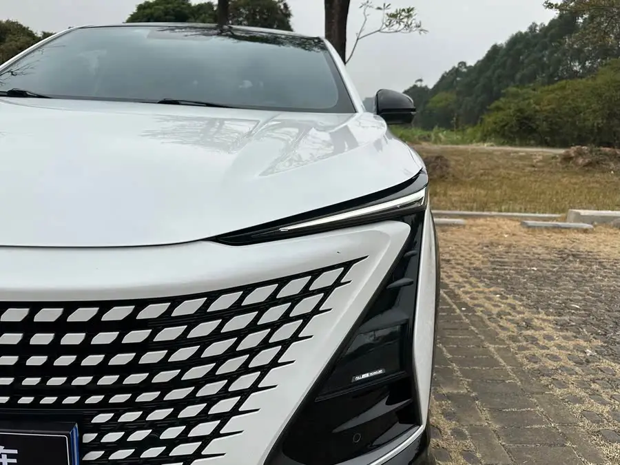 شانغان UNI-T 2022 1.5T نسخة رياضية فاخرة