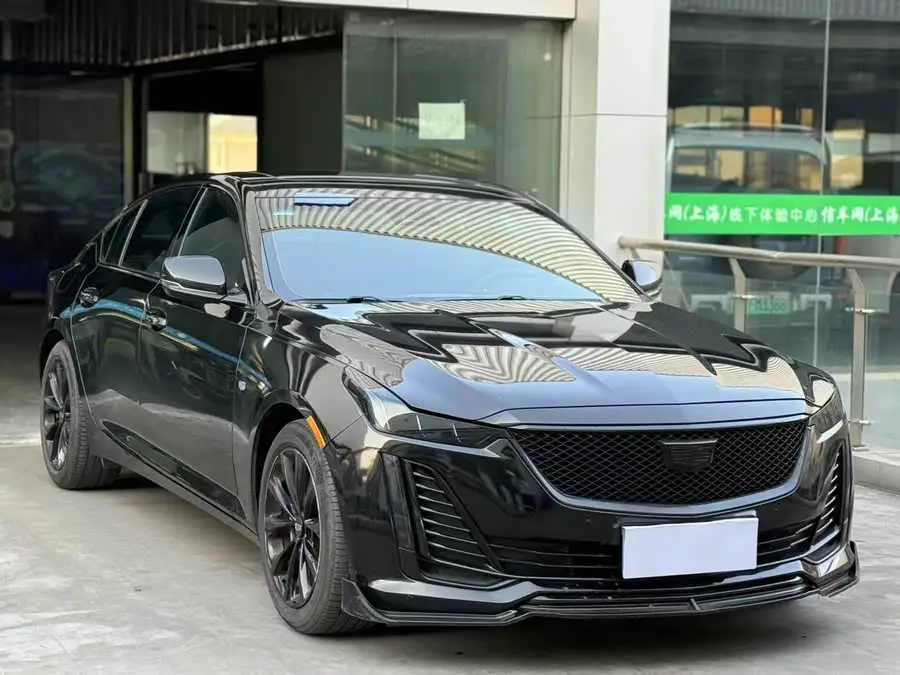 كاديلاك CT5 2022 28T فاخرة