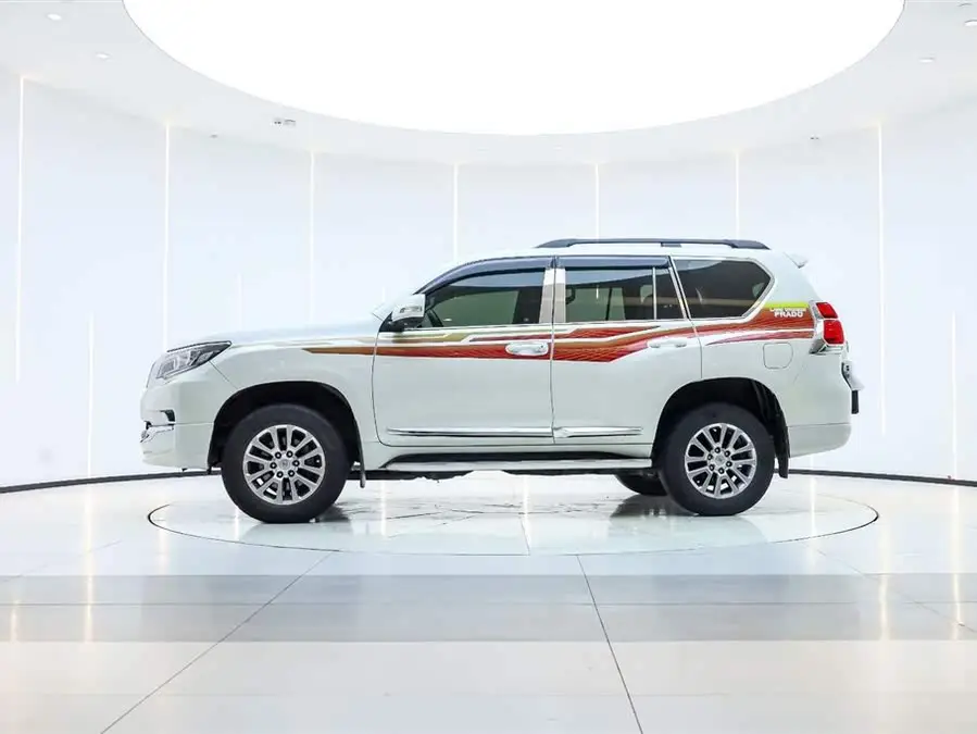 برادو 2019 3.5 لتر أوتوماتيكي TX-L فئة متميزة إطار احتياطي مثبت في الخلف