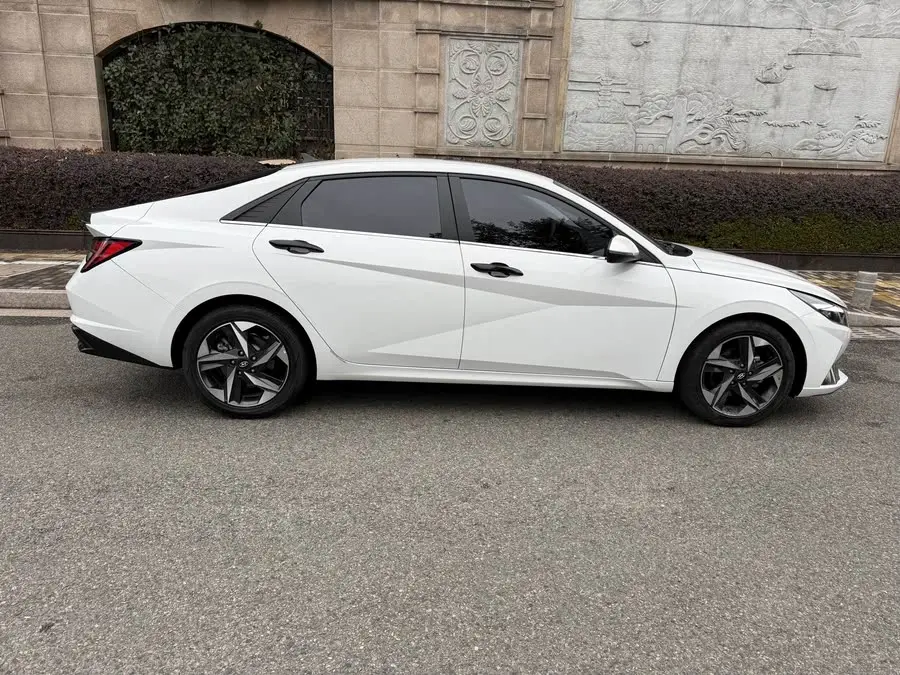 إيلانتر 2022 1.5 لتر CVT LUX بريميوم