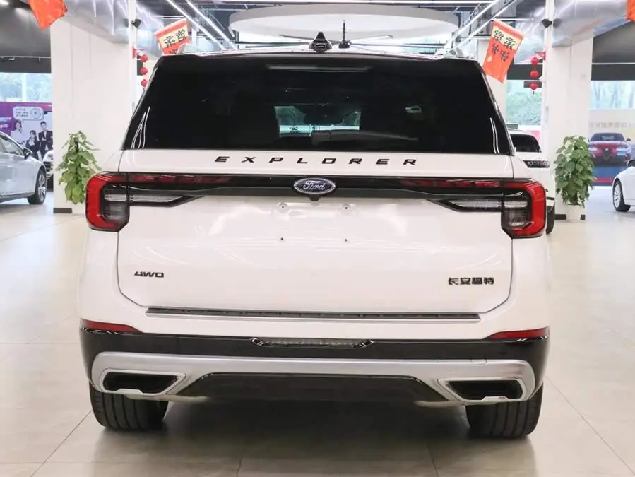 Explorer 2024 2.3T EcoBoost Golden Edition 6-Seater