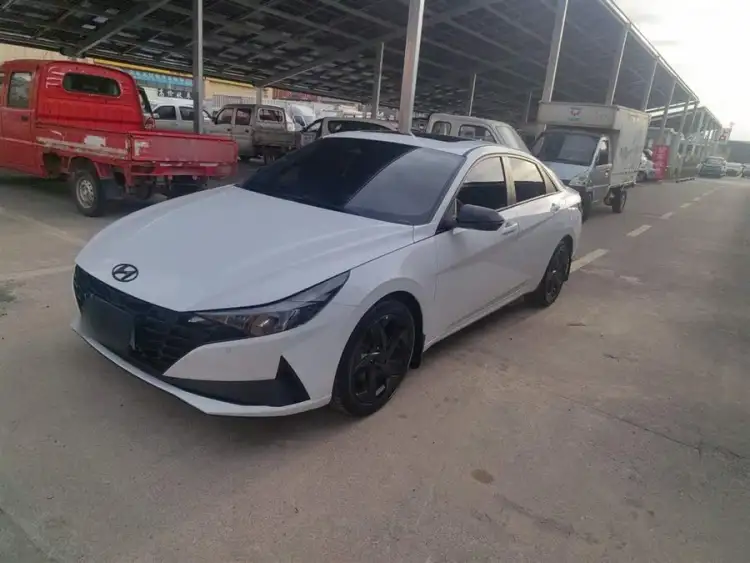 Elantra 2022 1.5L CVT LUX Premium