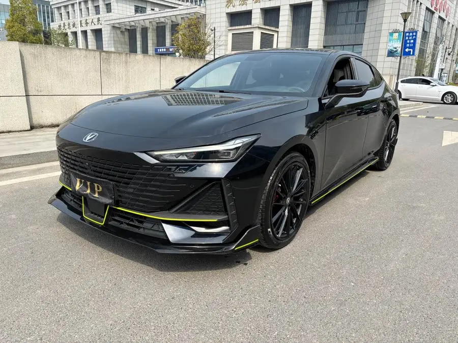 Changan UNI-V 2022 1.5T Sport Version