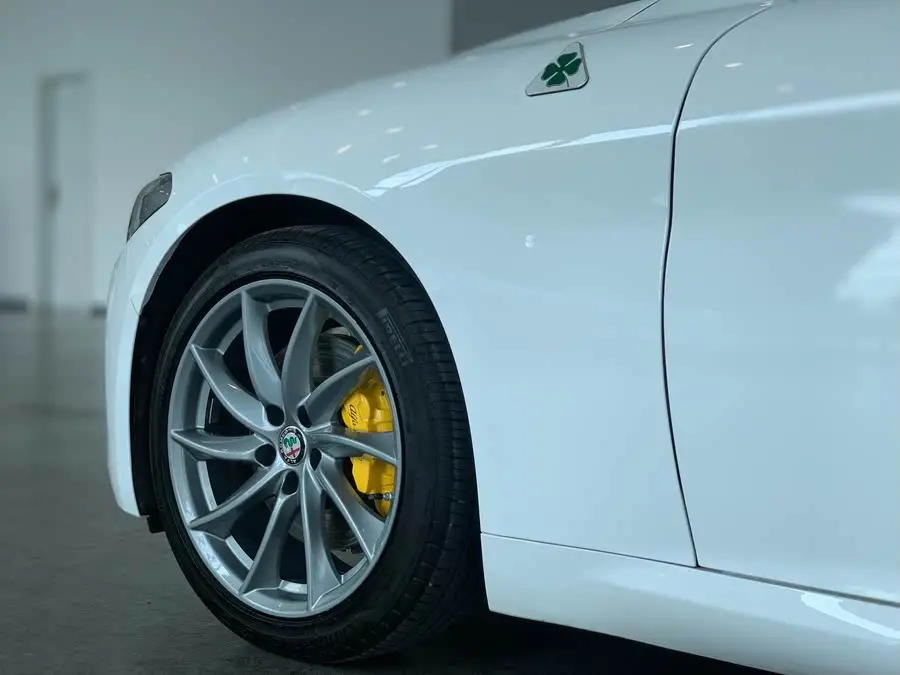 Giulia 2020 Model 2.0T 280HP Luxury Edition