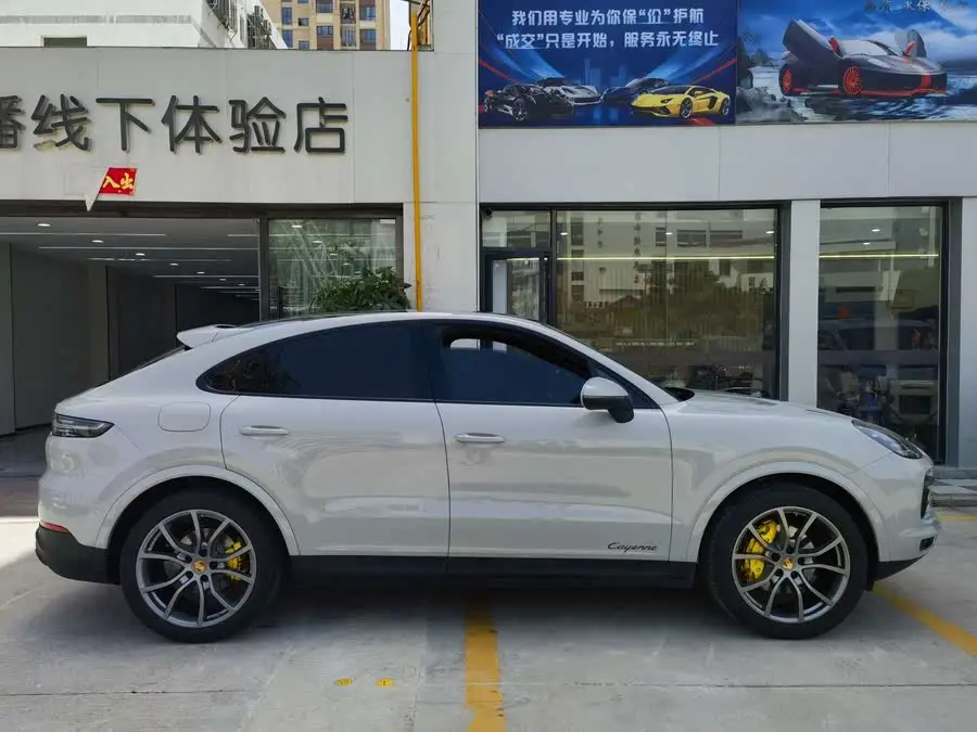 2023 Cayenne Cayenne Coupé 3.0T Platinum Edition