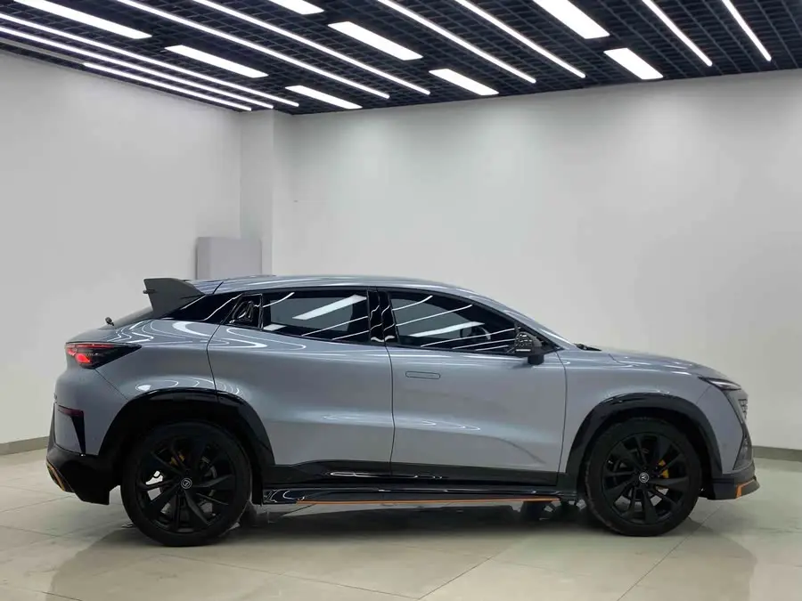 شانغن يوني-تي 2021 1.5T نسخة رياضية رائدة