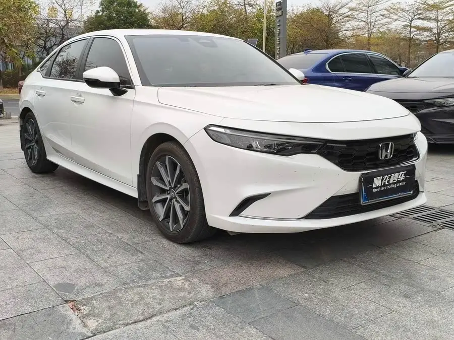 2023 طراز 240 تيربو CVT النسخة الذكية