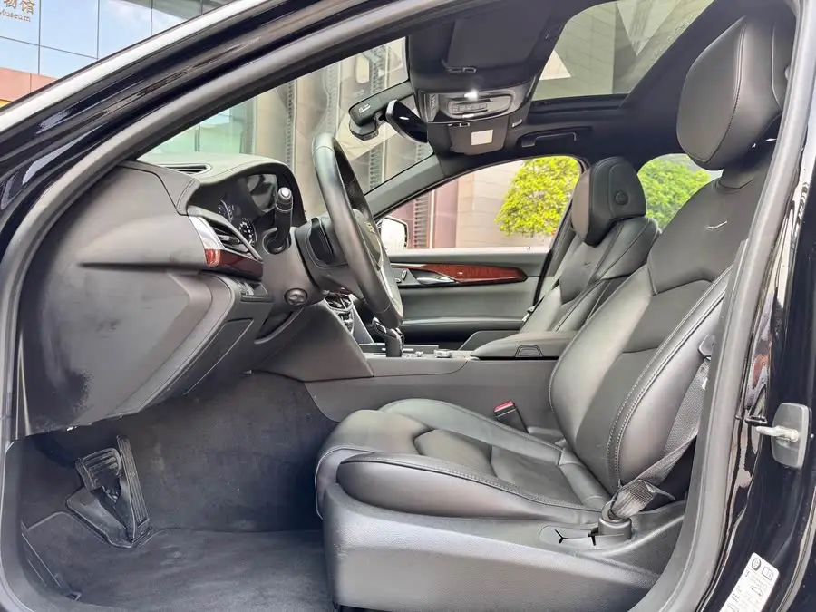 كاديلاك CT6 2021 28T النسخة الأنيقة