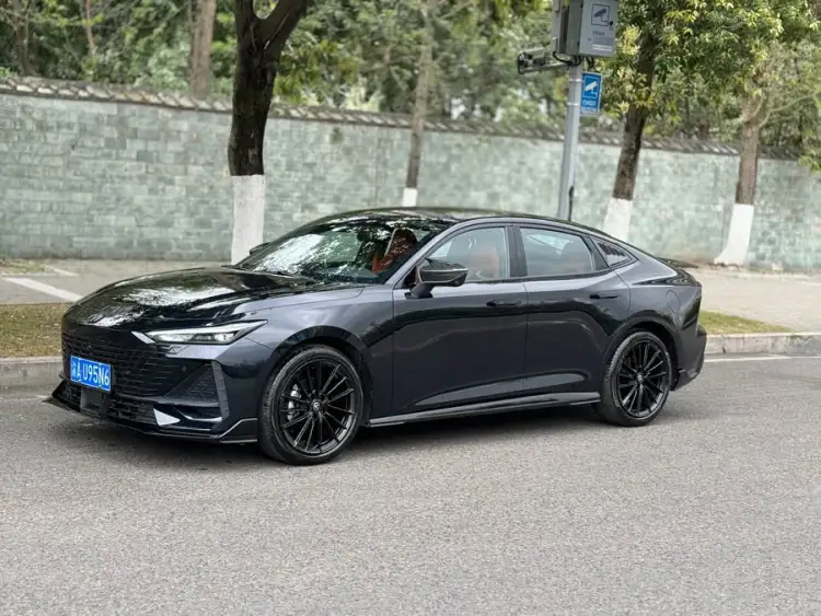 Changan UNI-V 2023 1.5T Sport Version