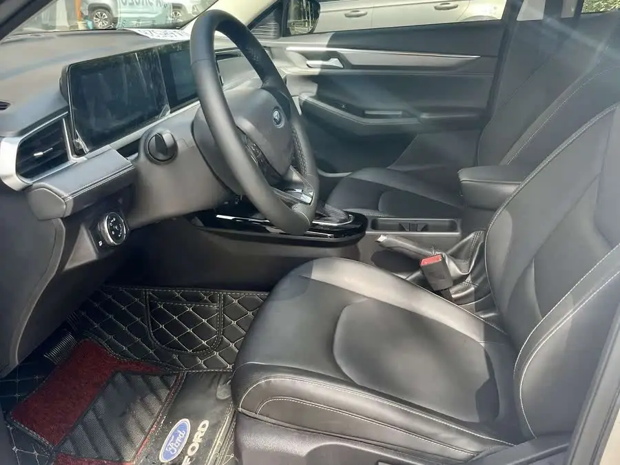 Ford Focus 2021 1.5L Automatic Diamond Edition