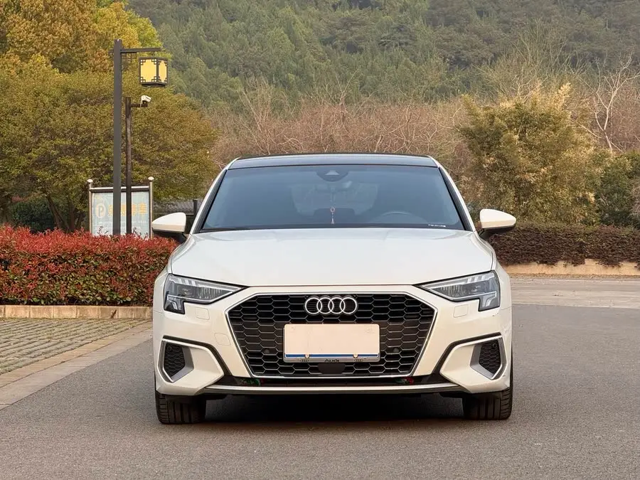 أودي A3 2021 سبورت باك 35 TFSI الفئة الفاخرة