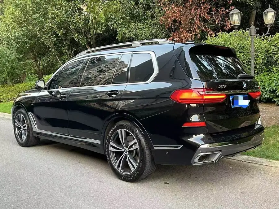 بي إم دبليو X7 موديل 2021 تحديث xDrive40i حزمة M الرياضية