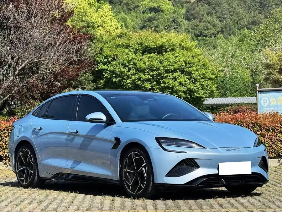 ختم 2022 موديل 700 كم نسخة الدفع الخلفي طويلة المدى