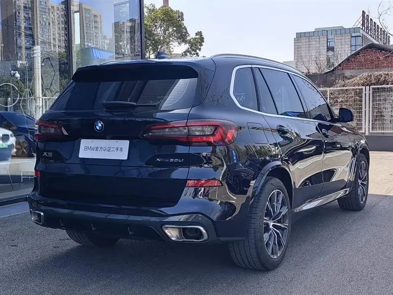 بي إم دبليو X5 2022 طراز مُعدل xDrive 30Li حزمة M الرياضية