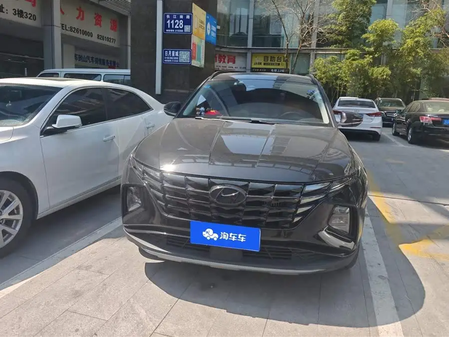 توسان 2021 طراز توسان L 1.5T DCT LUX النسخة المميزة