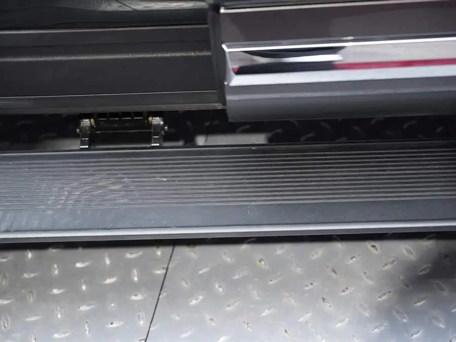 مستكشف 2023 EcoBoost 285 نسخة الدفع الخلفي الأنيقة 7 مقاعد