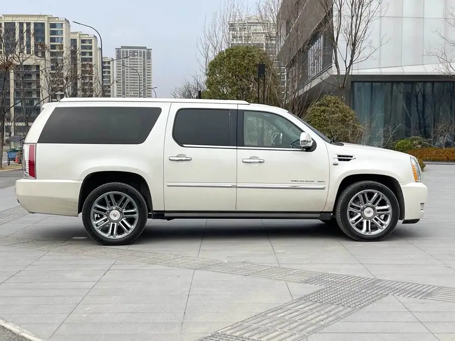 كاديلاك إسكاليد 2013 6.2 لتر ESV بلاتينوم إديشن مطولة