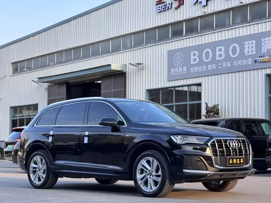 Audi Q7 2024 45 TFSI quattro S line Sport