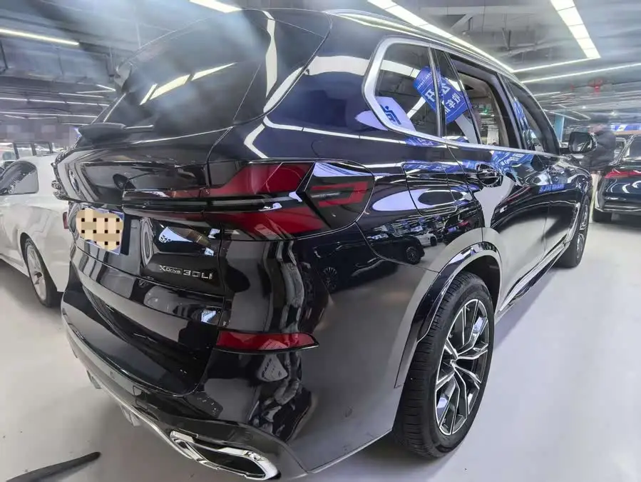 BMW X5 2023 xDrive 30Li M Sport Package