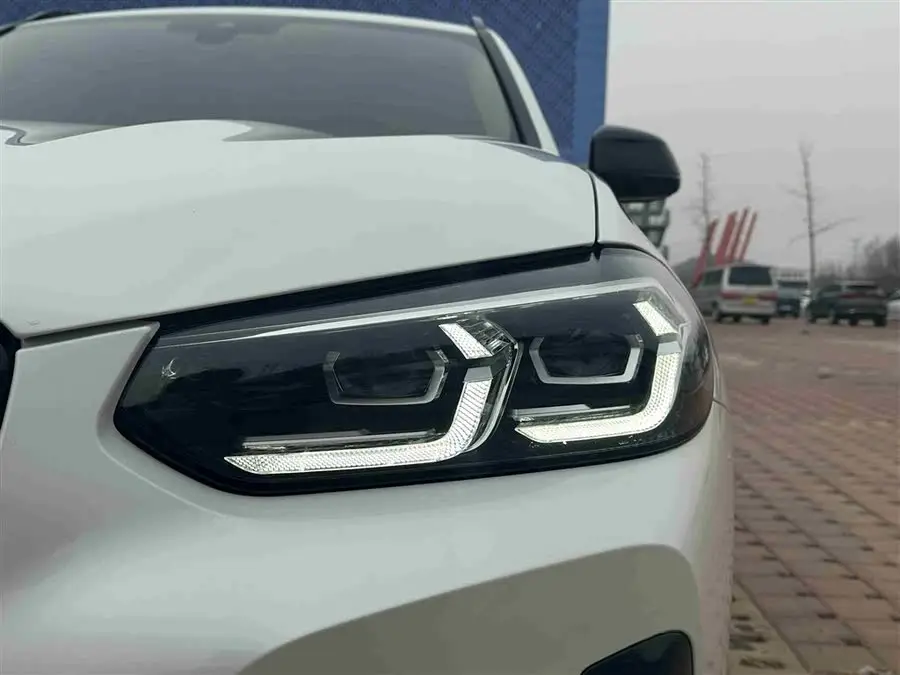 2022 BMW X3 xDrive30i Leading M Night Package
