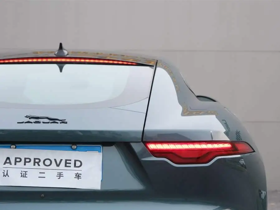 Jaguar F-TYPE 2024 P300 75th Anniversary Collector's Hardtop Edition