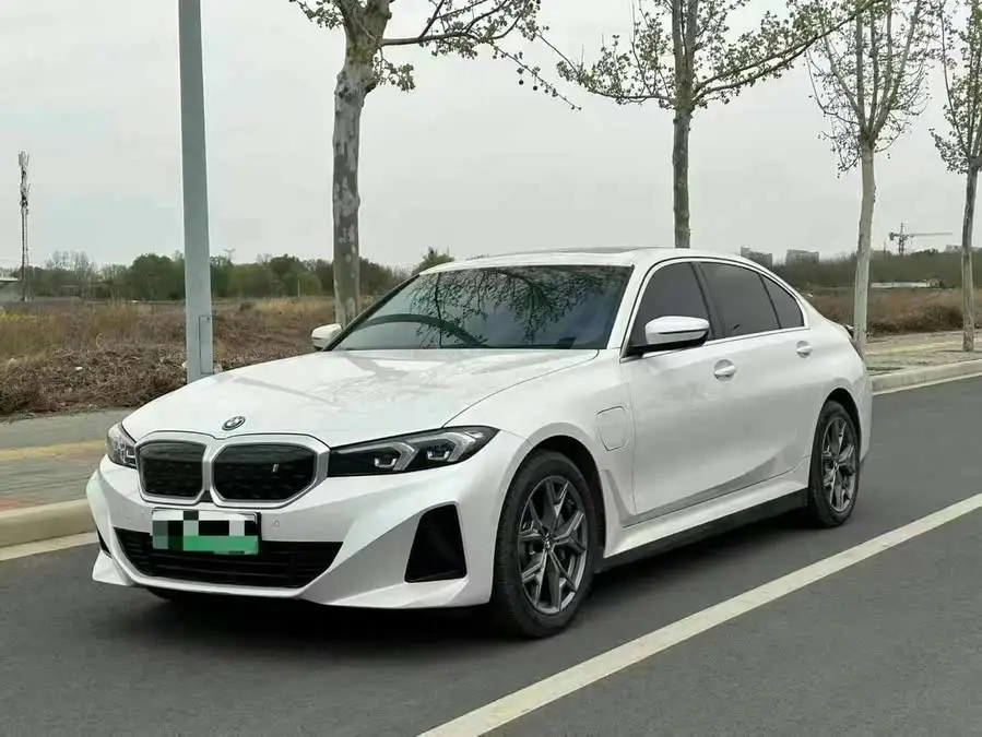 بي إم دبليو i3 2024 eDrive 35 L