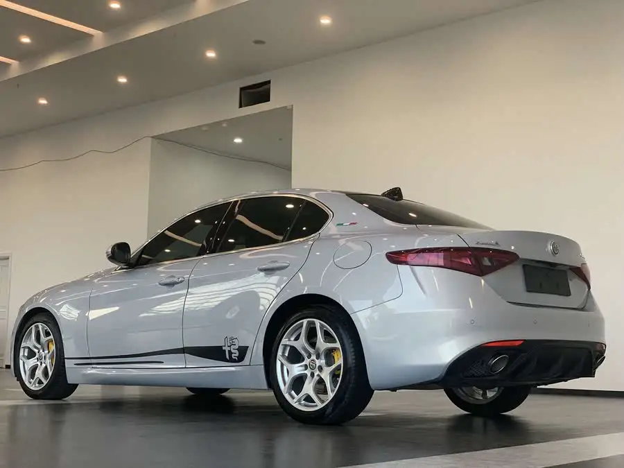 Giulia 2020 Model 2.0T 280HP Luxury Version