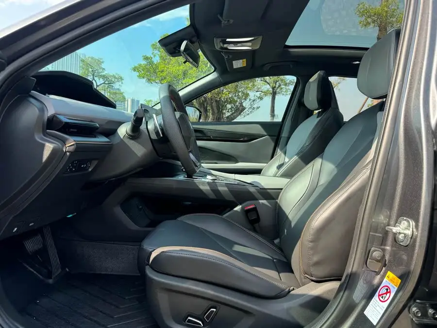 Changan UNI-V 2022 1.5T Premium