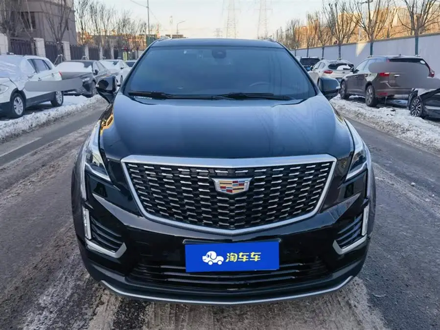 كاديلاك XT5 2021 28T الفاخرة