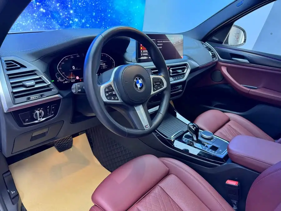 2022 بي إم دبليو X3 xDrive30i الفاخرة حزمة M سوداء