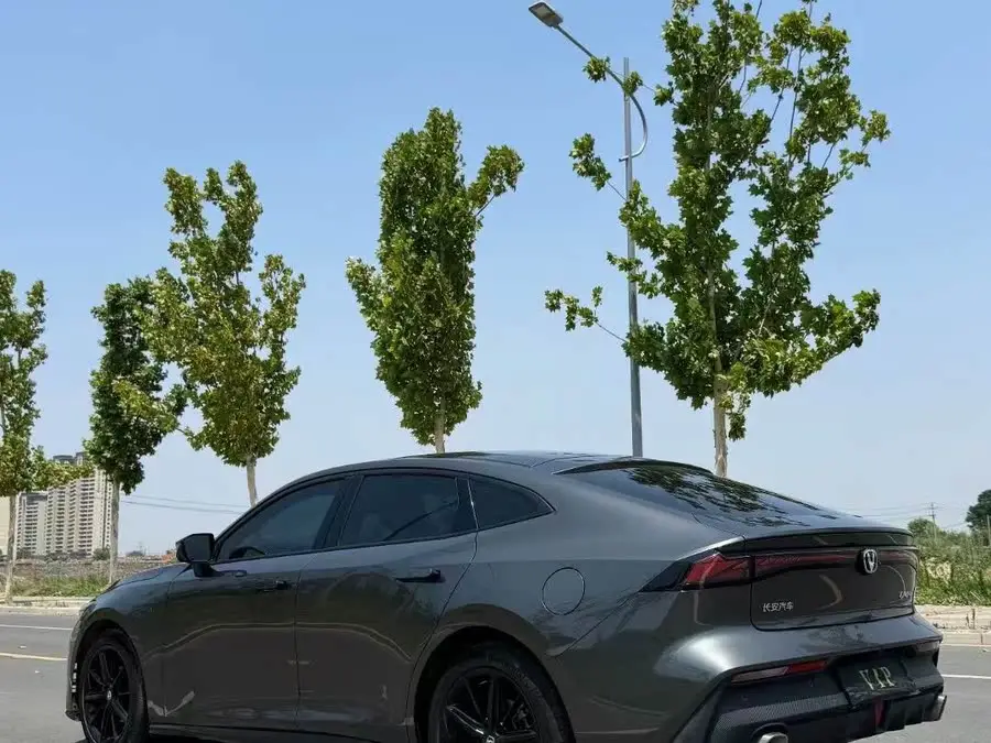 Changan UNI-V 2022 1.5T Premium