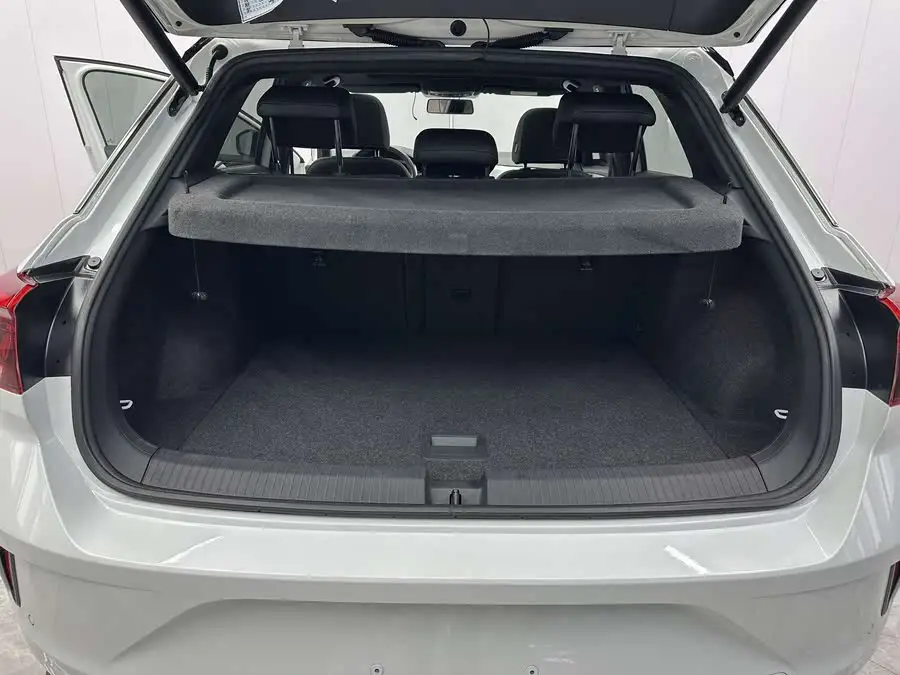 T-ROC 2021 نموذج تجديد 280TSI DSG دفع ثنائي R-Line Pro إصدار الاتصال الذكي