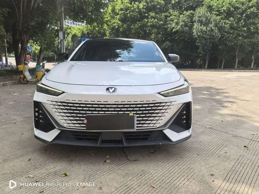 Changan UNI-V 2022 1.5T Premium
